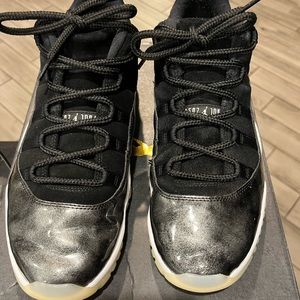 Jordan 11 low Barons size 11  sneakers